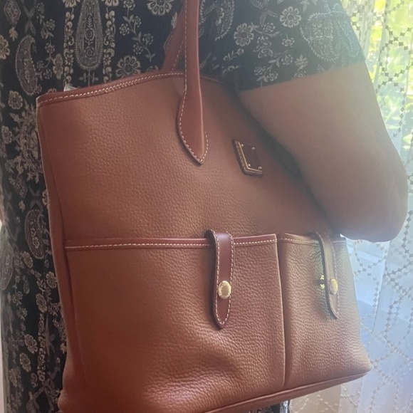 EXC cognac color tote Dooney & Bourke - Picture 8 of 8
